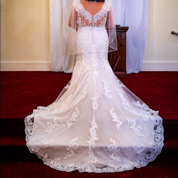 Mori Lee Dresses & Skirts - Wedding Dress with Veil